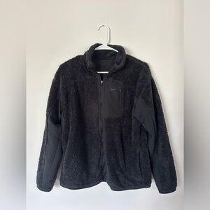 Nike x Outdoor Life
Rare Deep Pile Nike Fluffy Track Jacket